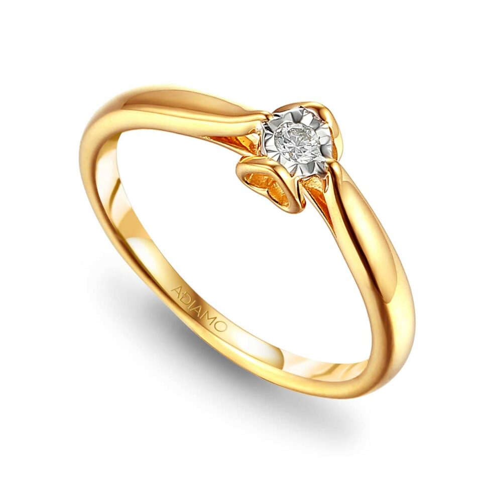 Pierścionek serce z diamentami