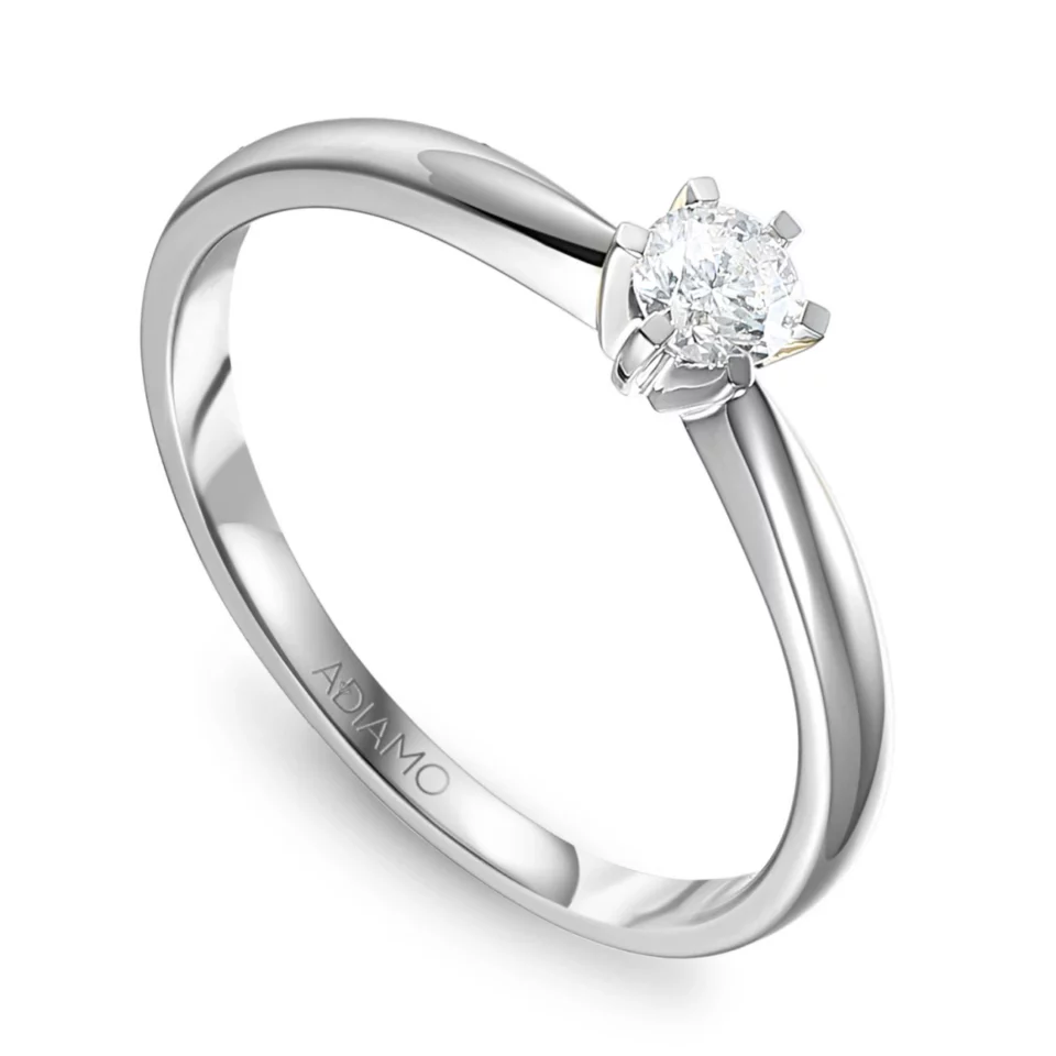 Pierścionek z białego złota z diamentem