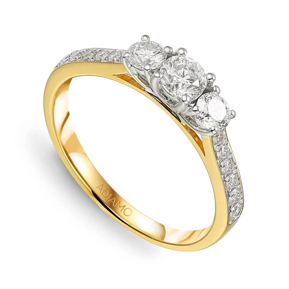 Złoty pierścionek z diamentami