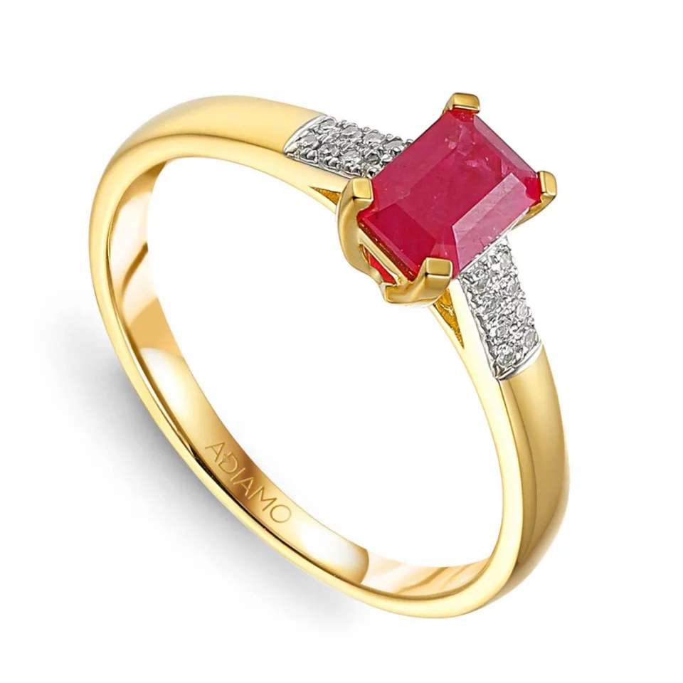 Złoty pierścionek z rubinem i diamentami