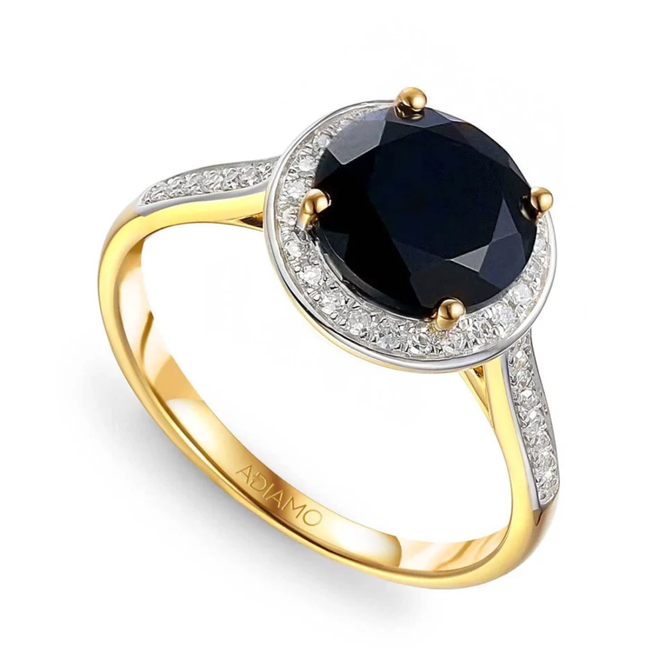 Pierścionek z czarnym agatem i diamentami