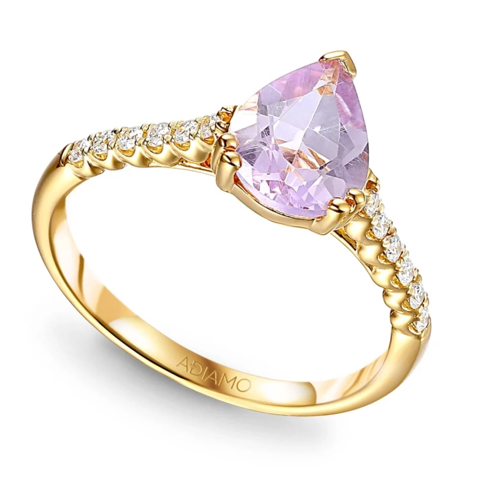 Pierścionek z różowym ametystem i diamentami