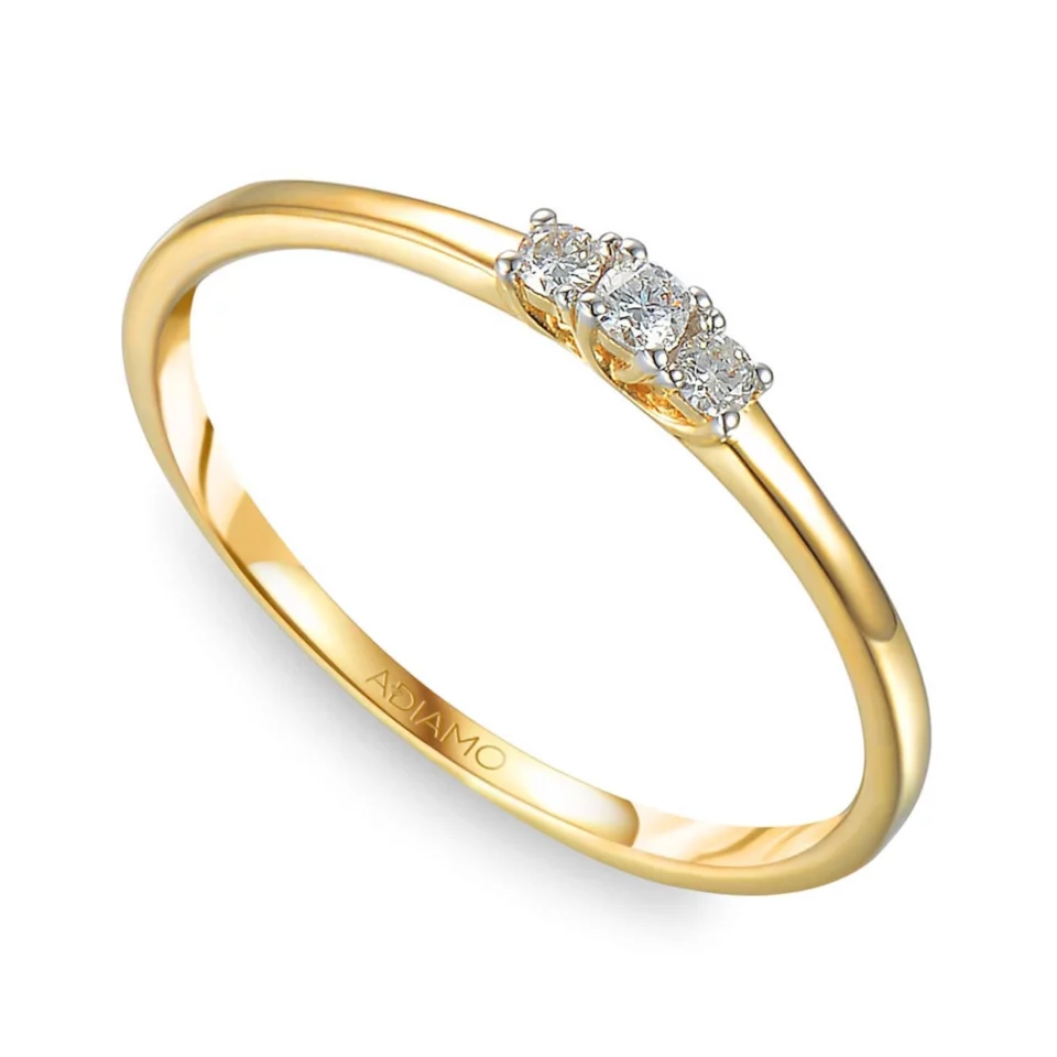 Złoty pierścionek z diamentami