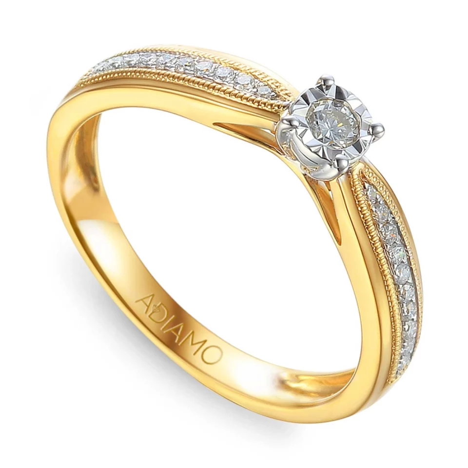 Złoty pierścionek z diamentami