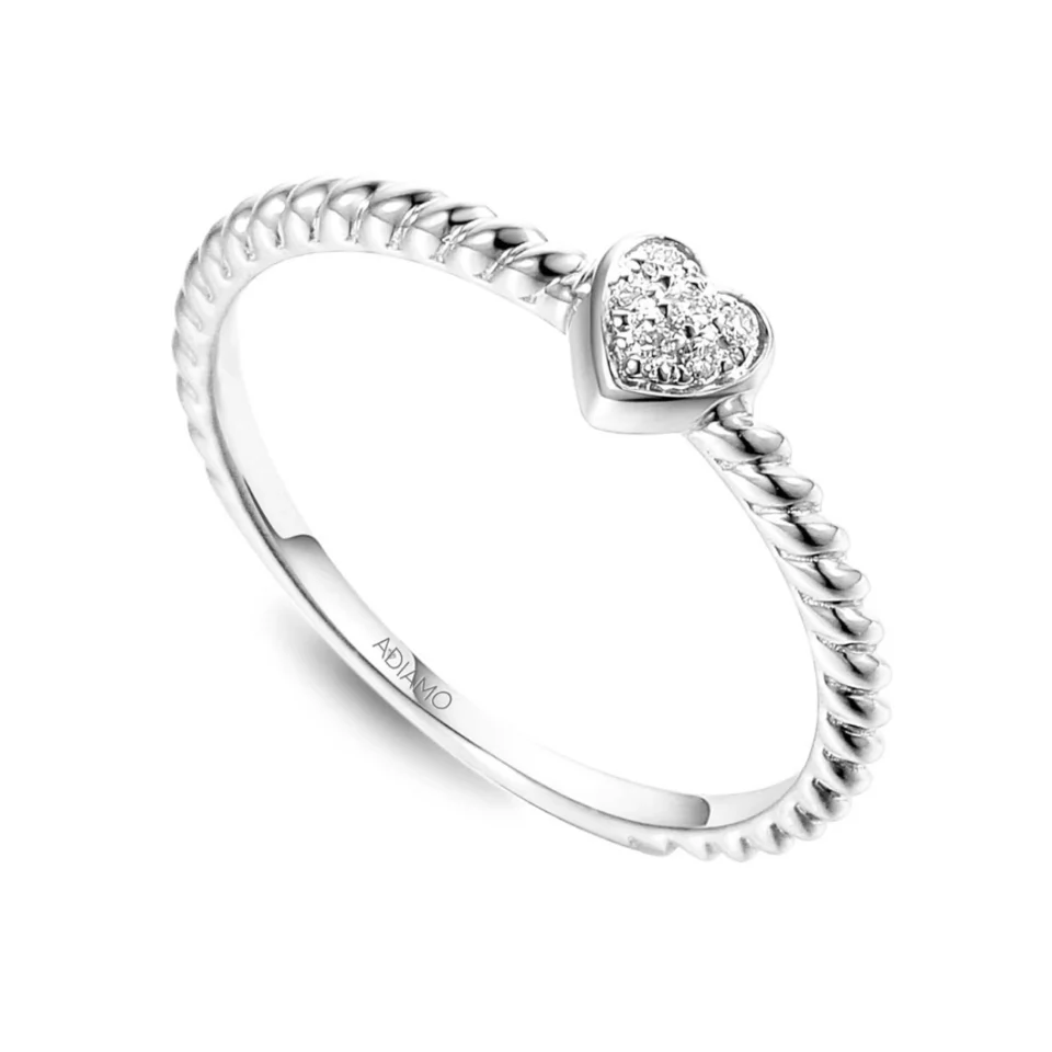 Pierścionek serce z diamentami