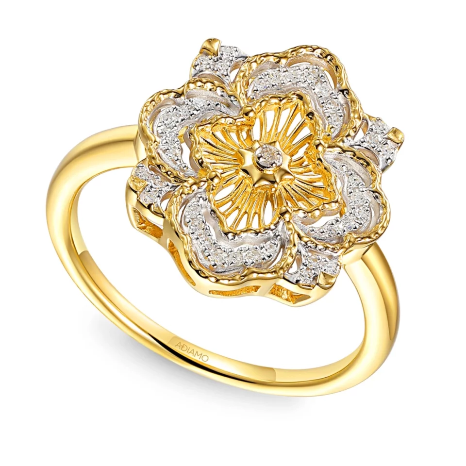 Złoty pierścionek z diamentami