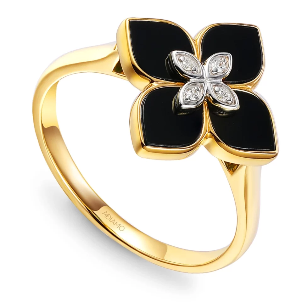 Pierścionek z czarnym agatem i diamentami