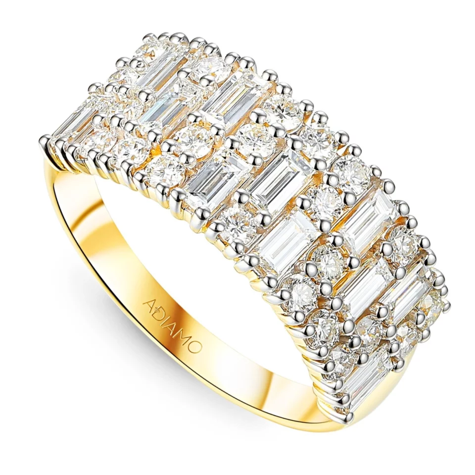 Pierścionek z żółtego złota z diamentami laboratoryjnymi w szlifach bagietowych i brylantowych